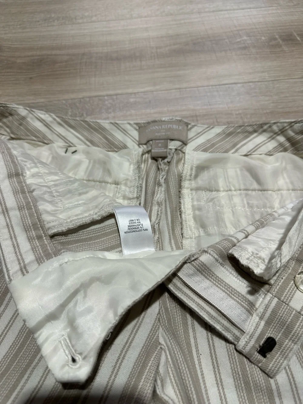 Woman’s Striped Linen-Blend capris Beige/White